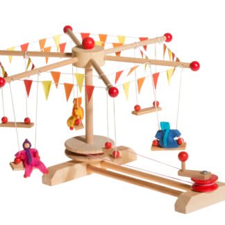 Carusel din lemn cu 3 pitici
